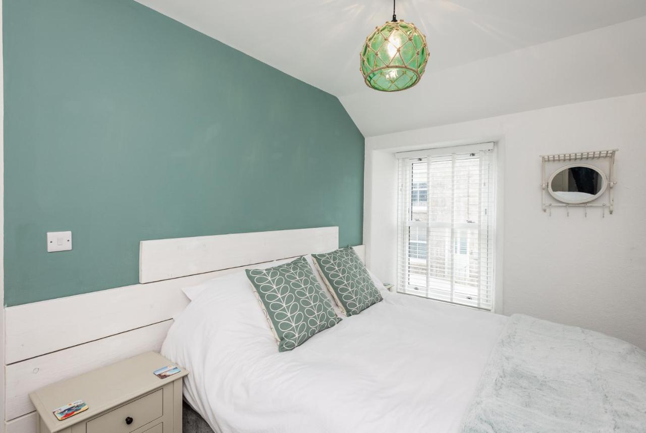 Lilsen Cottage By The Sea Mousehole Exterior photo